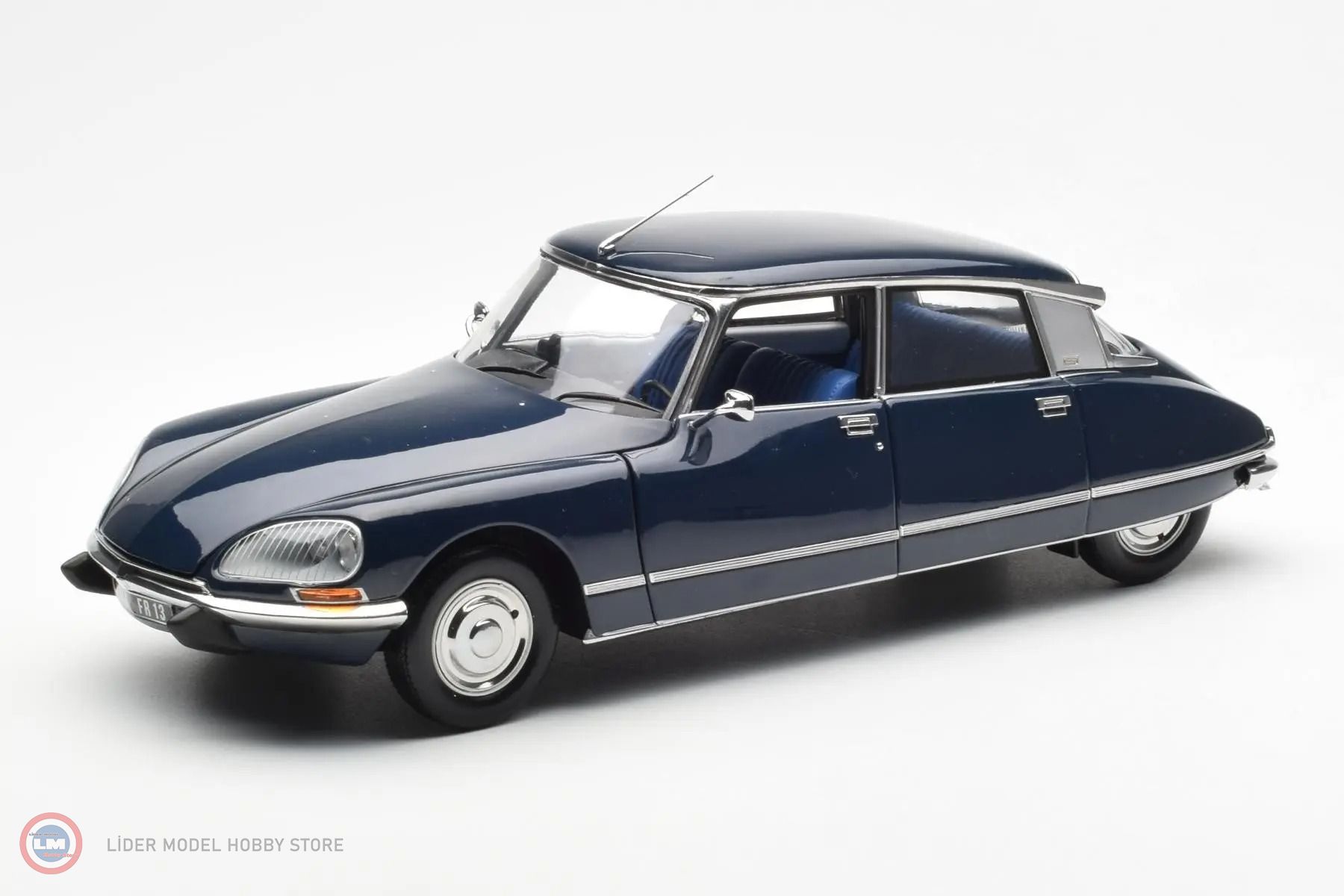 1:18 Norev 1974 Citroen DS 23 Pallas Orient Blue