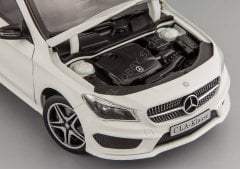 1:18 2015 Mercedes Benz CLA Shooting Brake (X117)