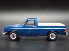 1:64 1981 Chevrolet Custom Deluxe 20 Bed Cover