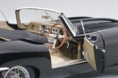 1:18 1961  Jaguar E-Type Roadster Series I 3.8
