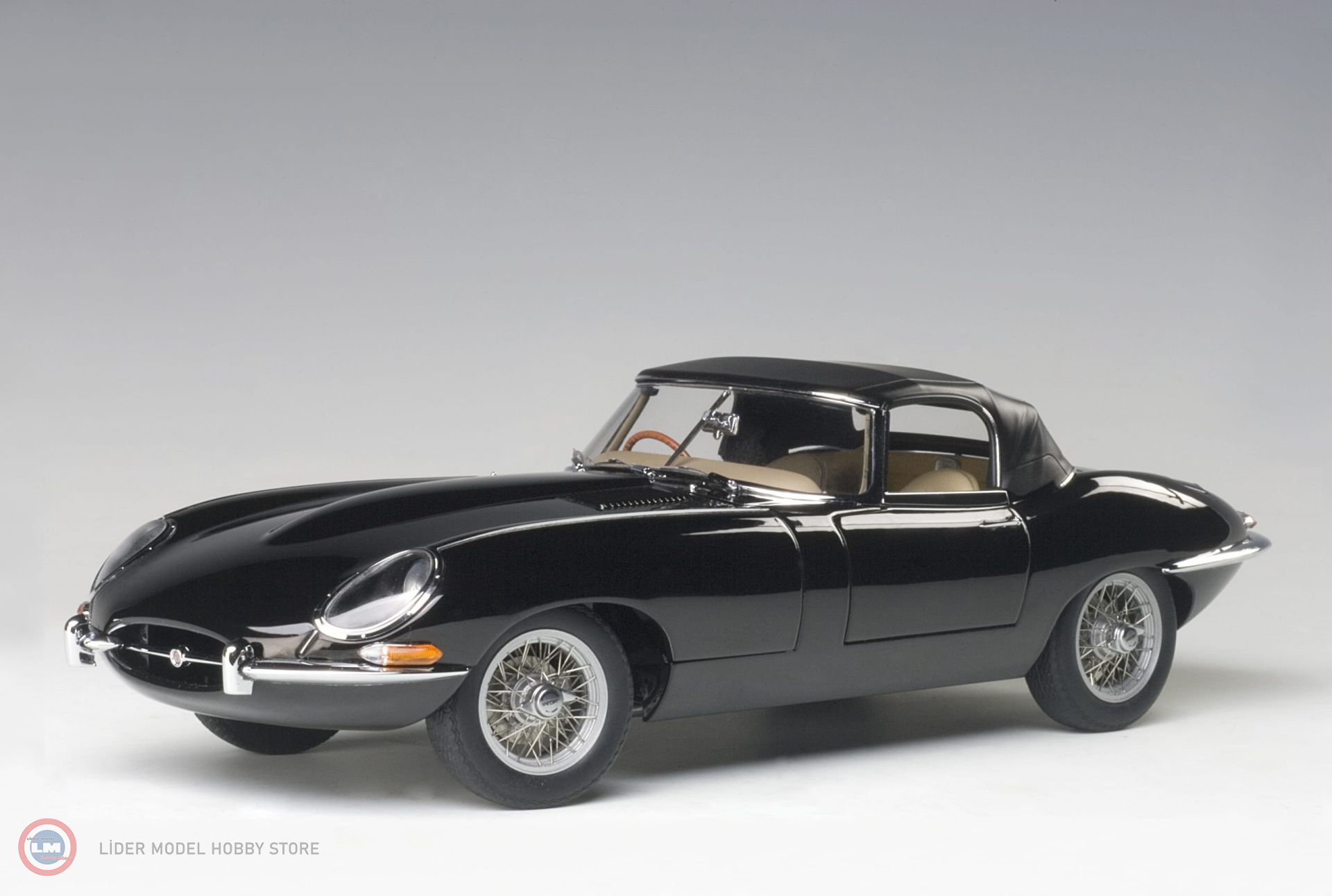 1:18 1961  Jaguar E-Type Roadster Series I 3.8