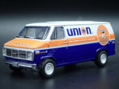 1:64 1987 GMC Vandura 2500 Union 76 Minute Man
