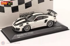 1:43 Minichamps 2018 Porsche 911 (991 II) GT2 RS Weissach Package - white with silver rims