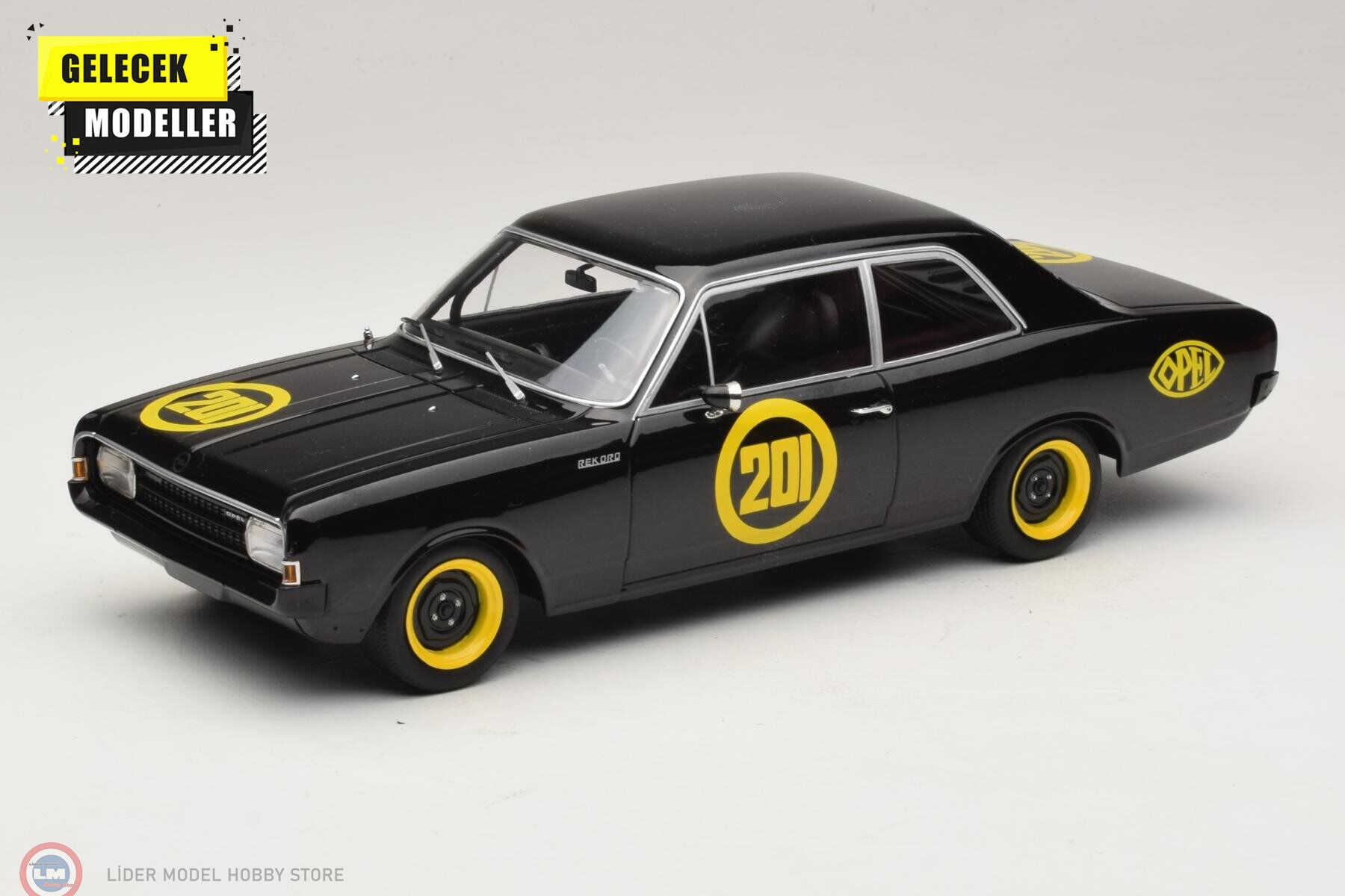1:18 MCG 1967 Opel Rekord C #201 - Schwarze Witwe