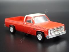 1:64 1984 GMC Sierra 2500 Pickup