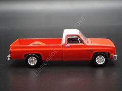 1:64 1984 GMC Sierra 2500 Pickup