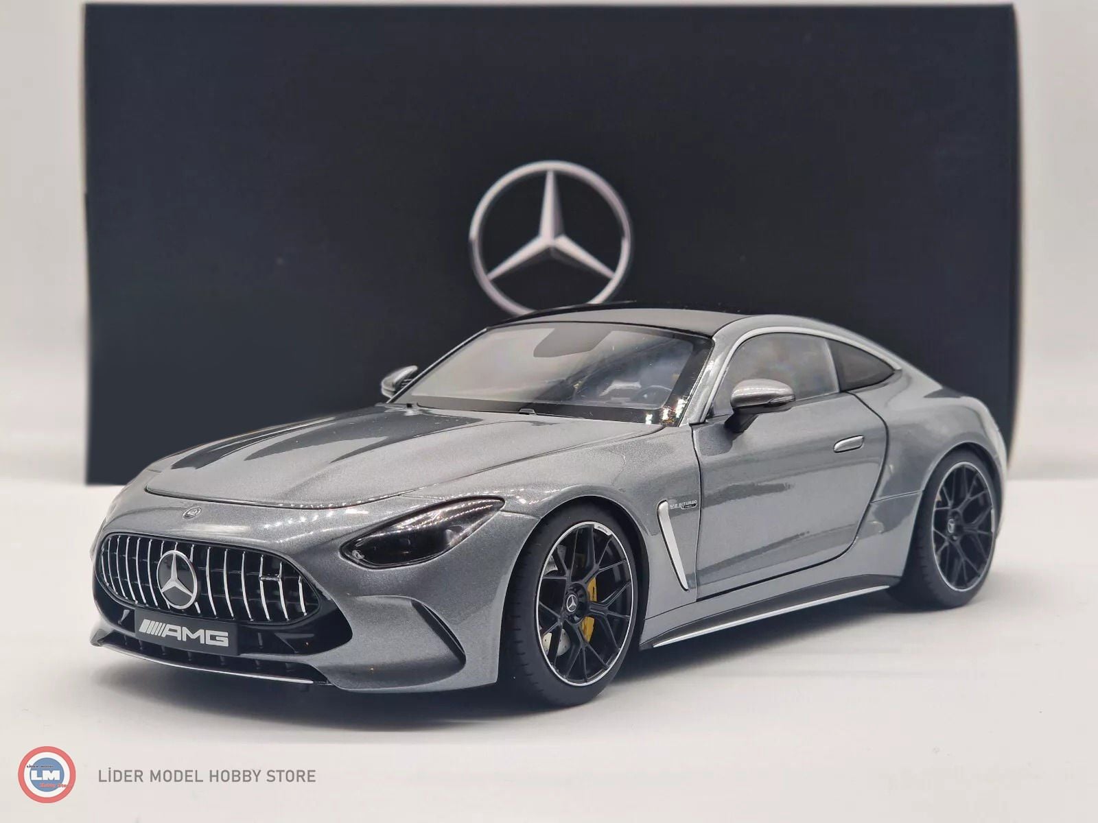 1:18 Mercedes-AMG GT63 (C192) 2024- Selenit Grey