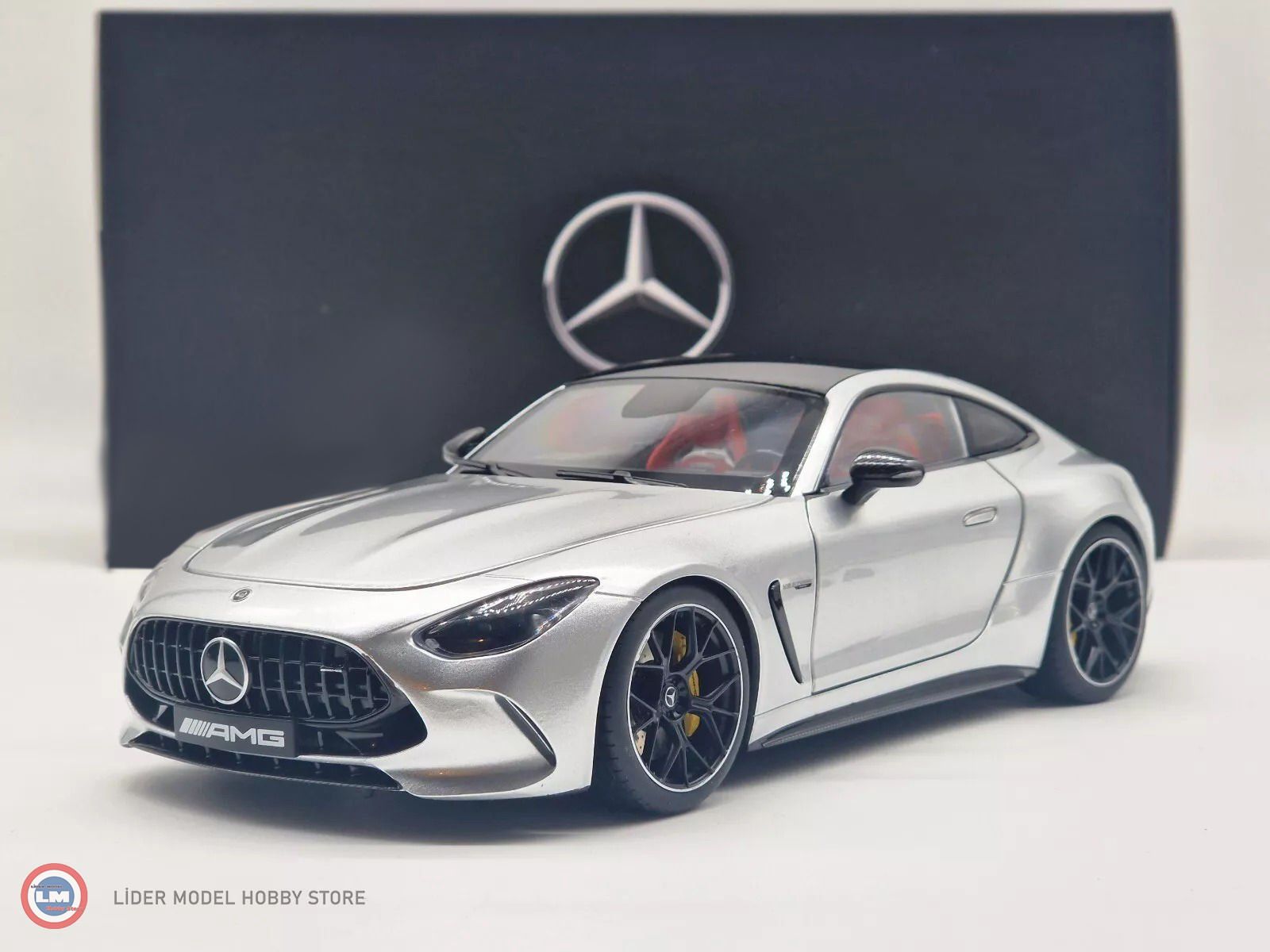 1:18 Mercedes-AMG GT63 (C192) 2024 - Hightech Silver