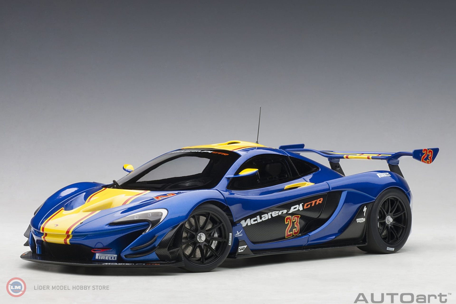 1:18 2015 Mclaren P1 GTR - #23 - blue metallicyellow stripes
