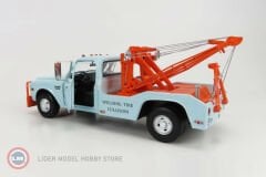 1:18 1969 Chevrolet C-30 Dually Wrecker - Gulf Oil