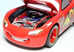 1:18 Disney Cars Lighting McQueen #95