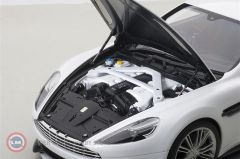 1:18 2015 Aston Martin Vanquish S - V12