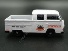 1:64 1972 Volkswagen Double Cab Pick-Up