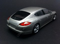 1:43 2009 Porsche Panamera Turbo
