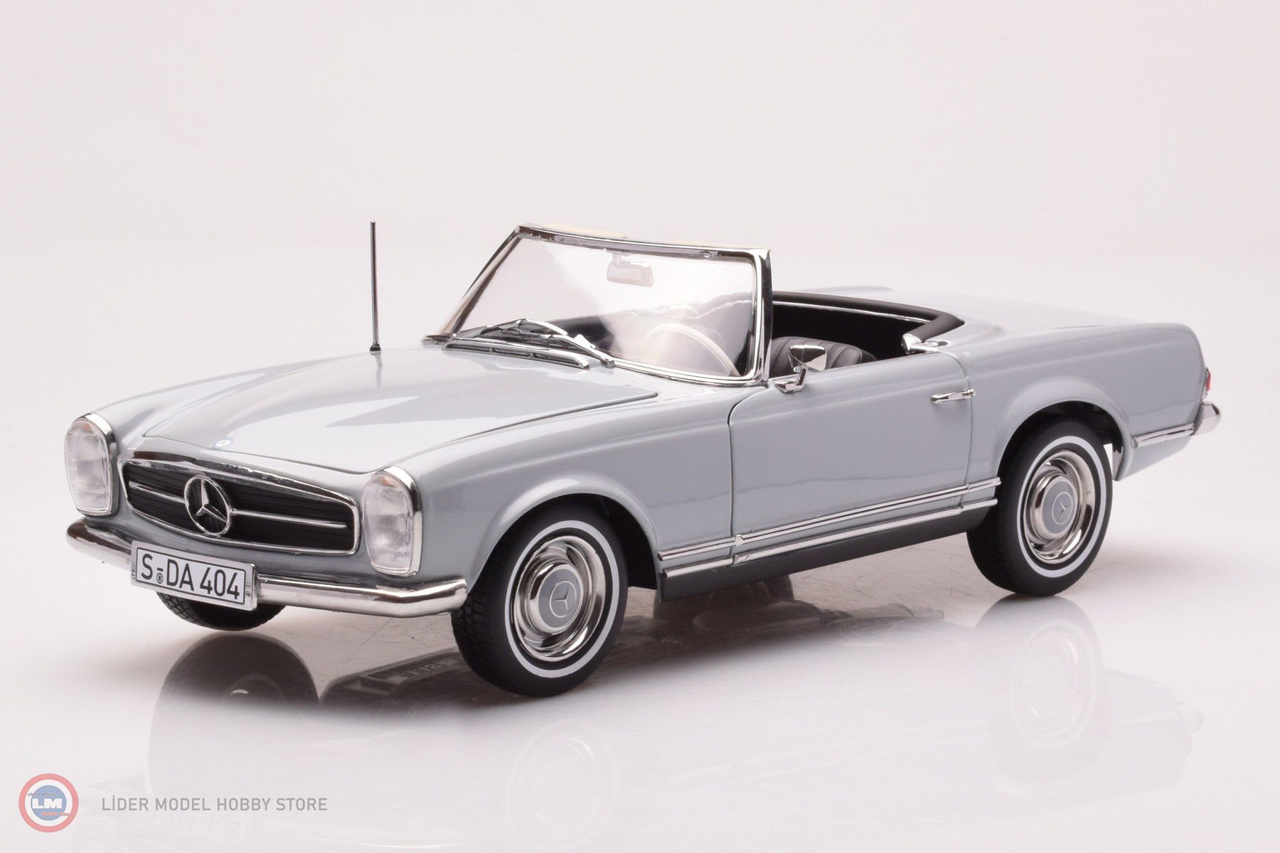 1:18 1963 Mercedes Benz 230SL W113