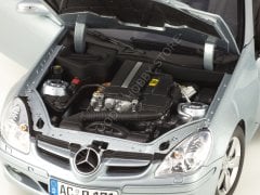 1:18 2004 Mercedes Benz SLK Class