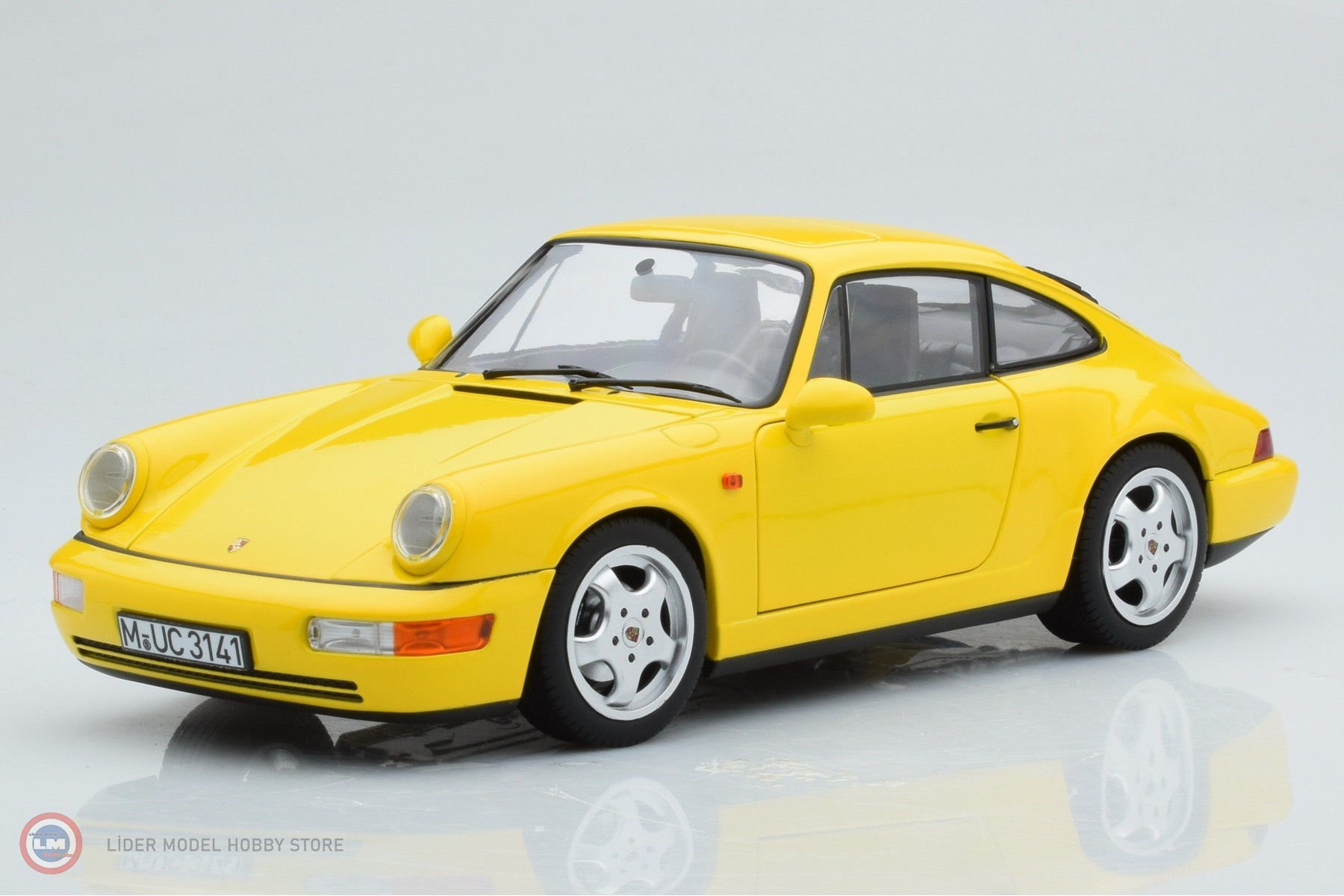 1:18 1990 Porsche 964 Carrera 2