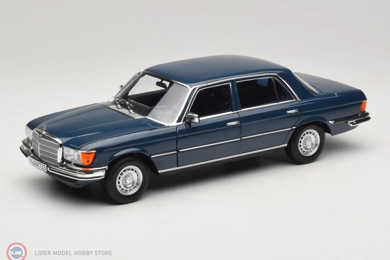 1:18 Norev 1979 Mercedes Benz 350 SEL W116 Hansa Blue