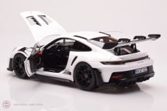 1:18 2022 Porsche 911 GT3 RS
