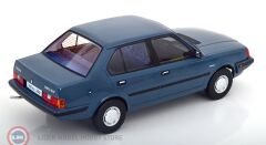 1:18 Triple9 1987 Volvo 360
