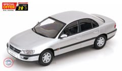 1:18 Triple9 1996 Opel Omega B