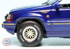 1:43 Maxichamps 1995 Jeep GRAND CHEROKEE