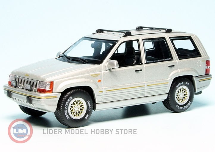 1:43 Maxichamps 1995 Jeep GRAND CHEROKEE
