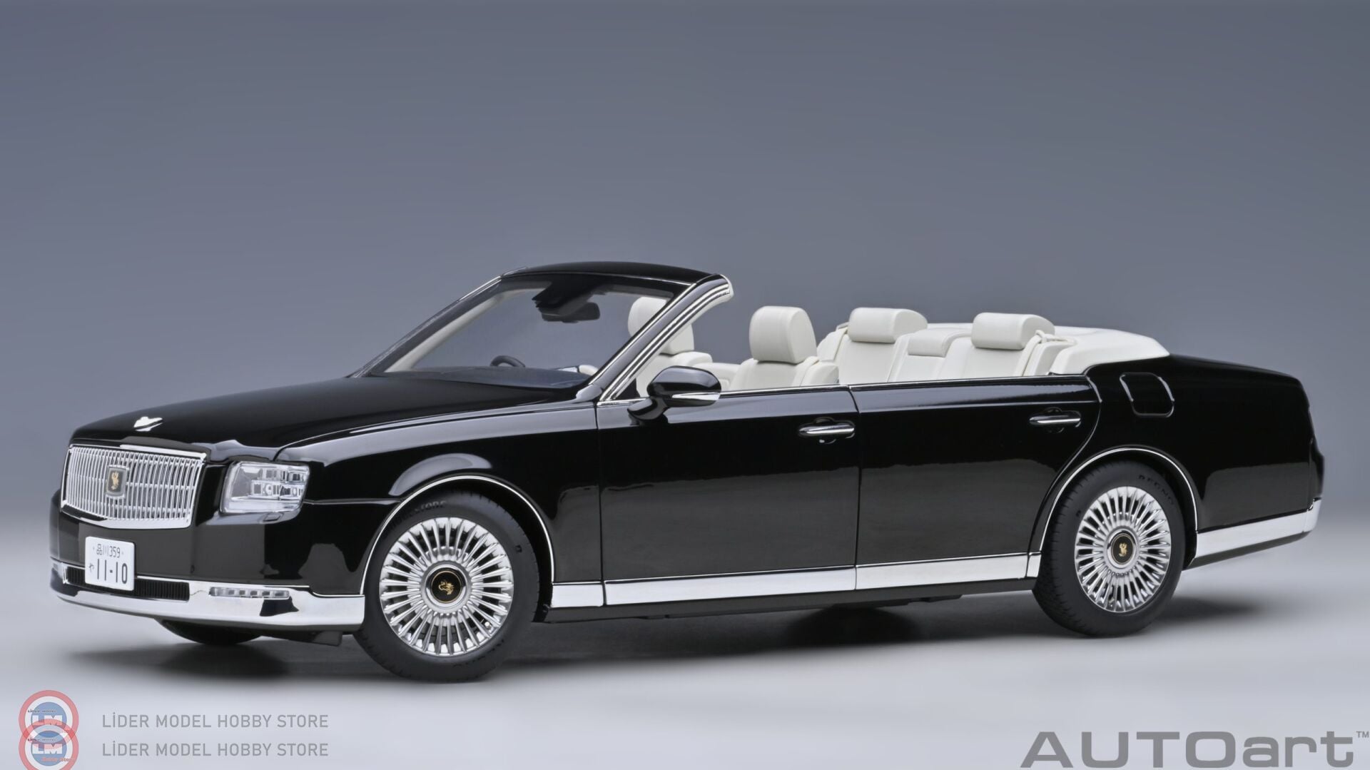 1:18 Autoart 2022 Toyota Century Convertible