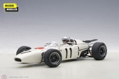 1:18 Autoart Honda RA272 F1 Grand Prix Mexico 1965 #11 R.Ginther (with driver figurine)