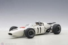 1:18 Autoart Honda RA272 F1 Grand Prix Mexico 1965 #11 R.Ginther (with driver figurine)