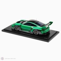 1:18 Spark 2023 Porsche 911 (992) GT3 R Racing