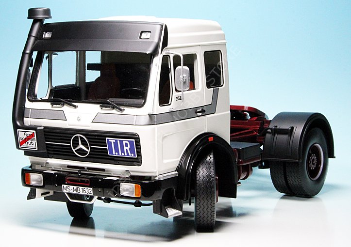 KUSURLU | 1:18 1973 Mercedes Benz NG 1632