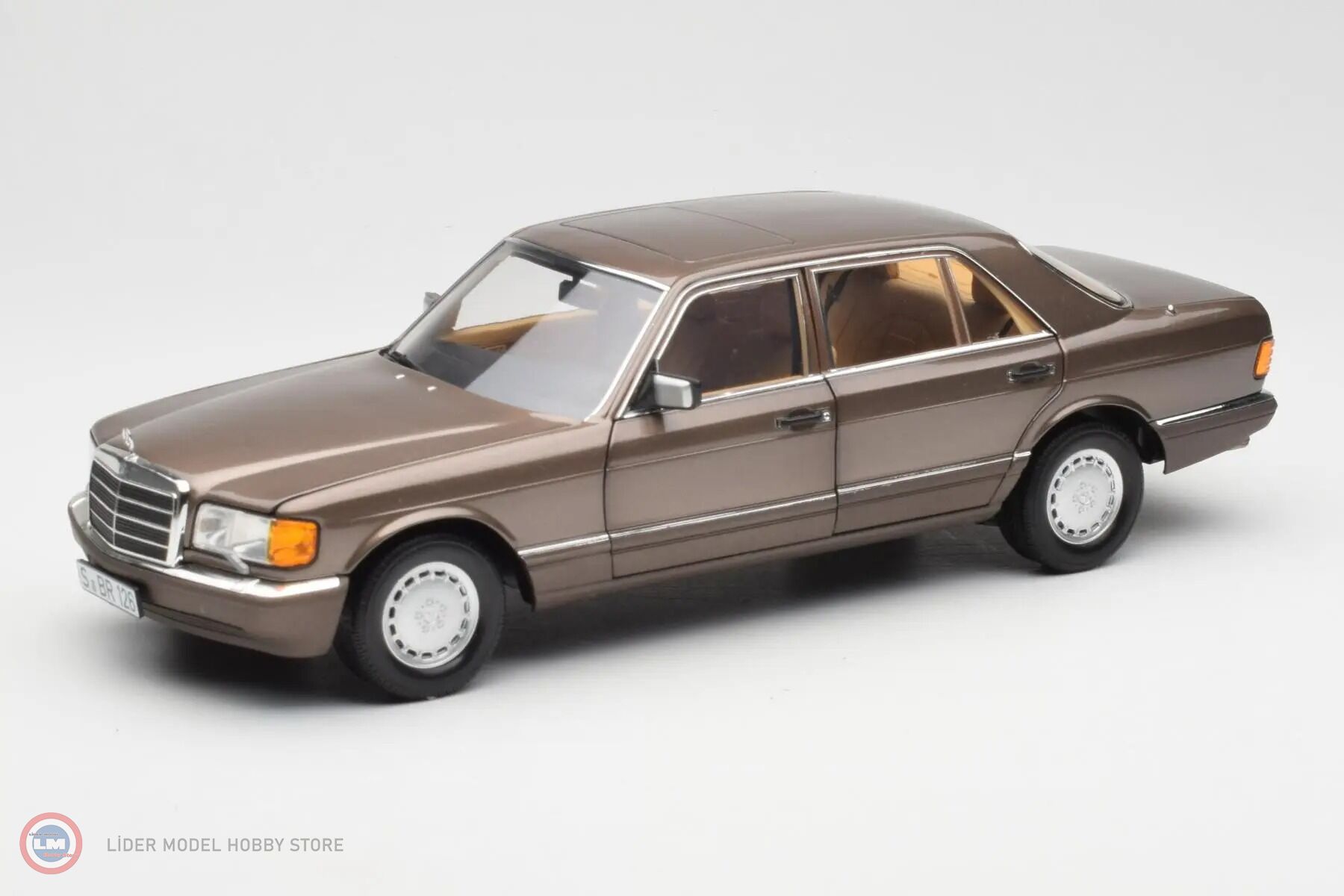 1:18 Norev 1985 Mercedes Benz 560 SEL W126 Impala Brown