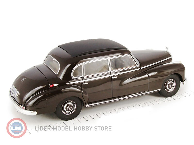 Norev 1/18 Mercedes 300 W186 – Berline Verte – Miniature Collection (occasion)