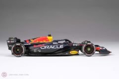 1:18 2023 ORACLE RED BULL RACING RB19 #1 SEASON LIVERY  MAX VERSTAPPEN