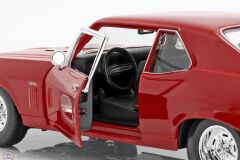 1:18 Maisto 1970 Chevrolet NOVA SS COUPE