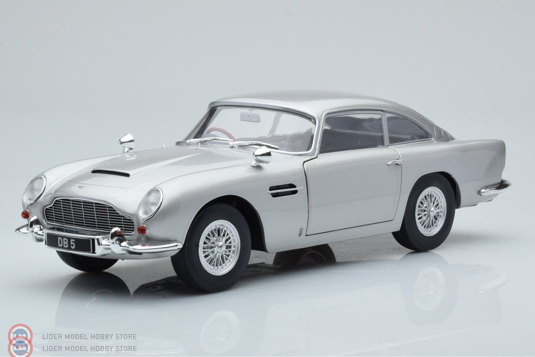 KUSURLU 1:18 Solido 1964 Aston Martin DB5