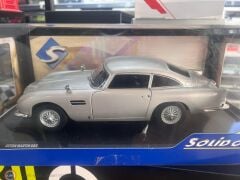 KUSURLU 1:18 Solido 1964 Aston Martin DB5
