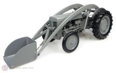 1:16 1947 Massey Ferguson TEA 20 Traktör + Ön Yükleci