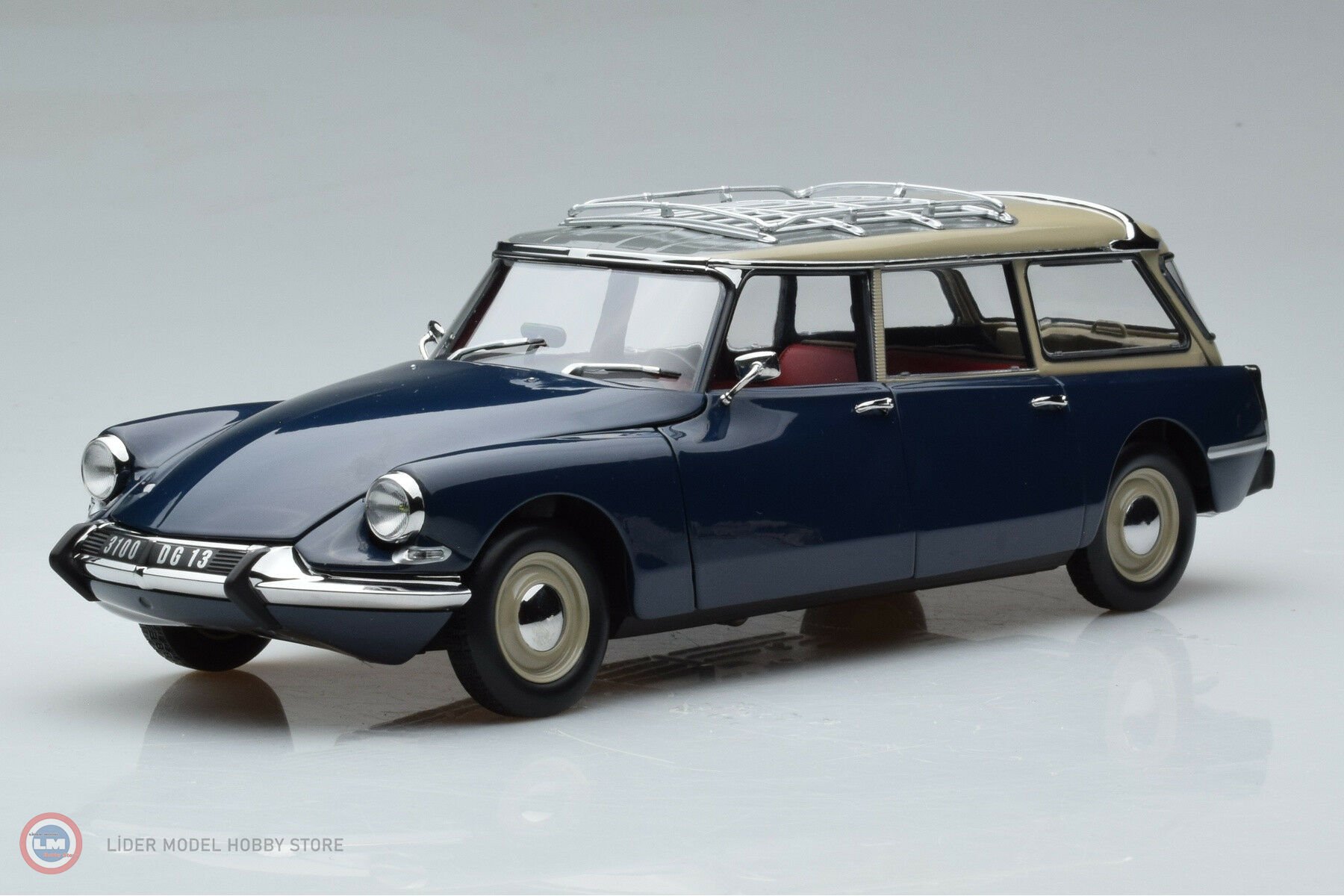 1:18 1967 Citroen ID 19 Break Orient Blue