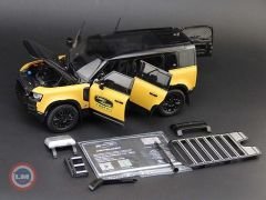 1:18 Almost Real  2023 LAND ROVER DEFENDER 110- TROPHY EDITION